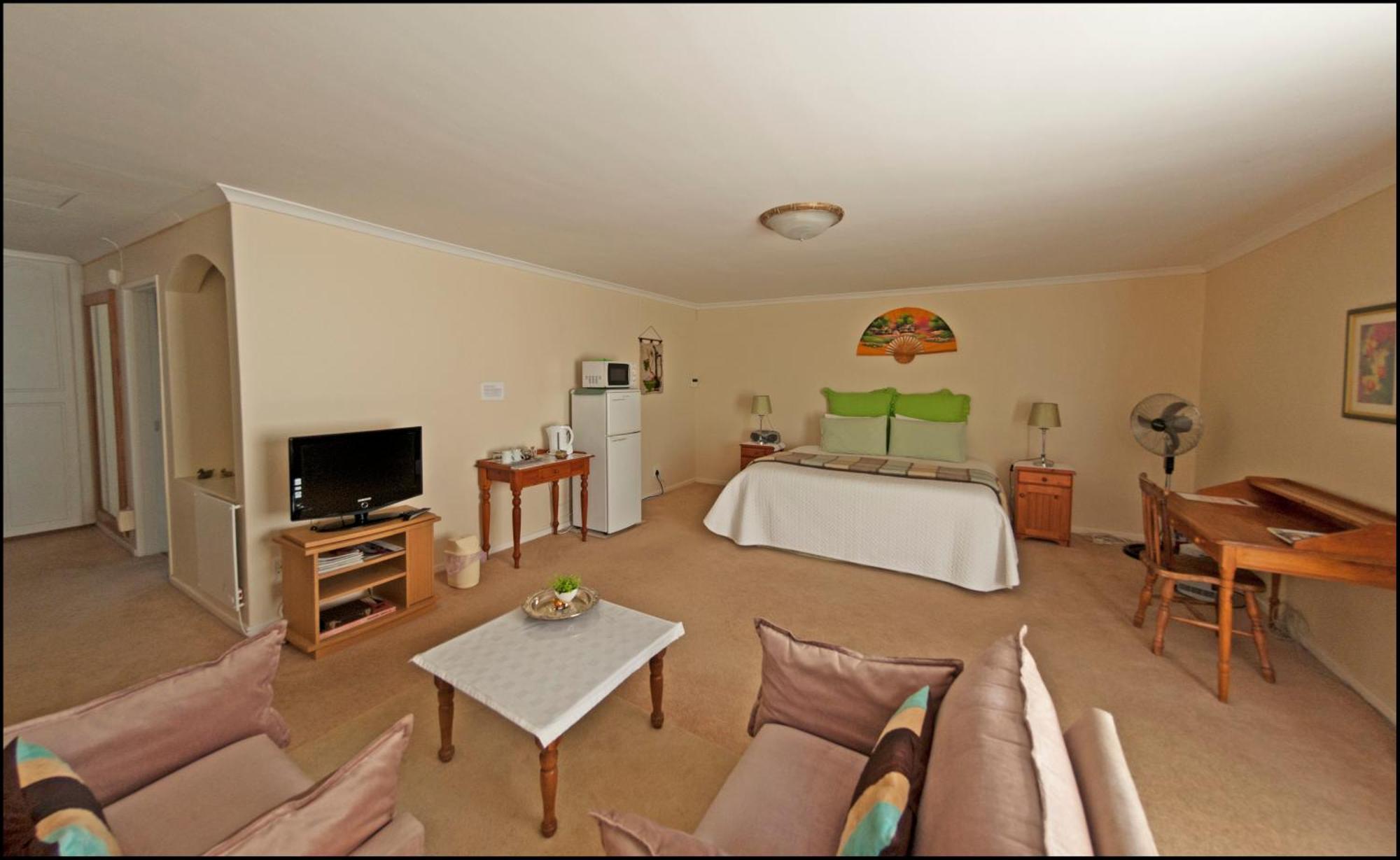 Vineyards Country Home Guest Room Blomtuin Exterior photo